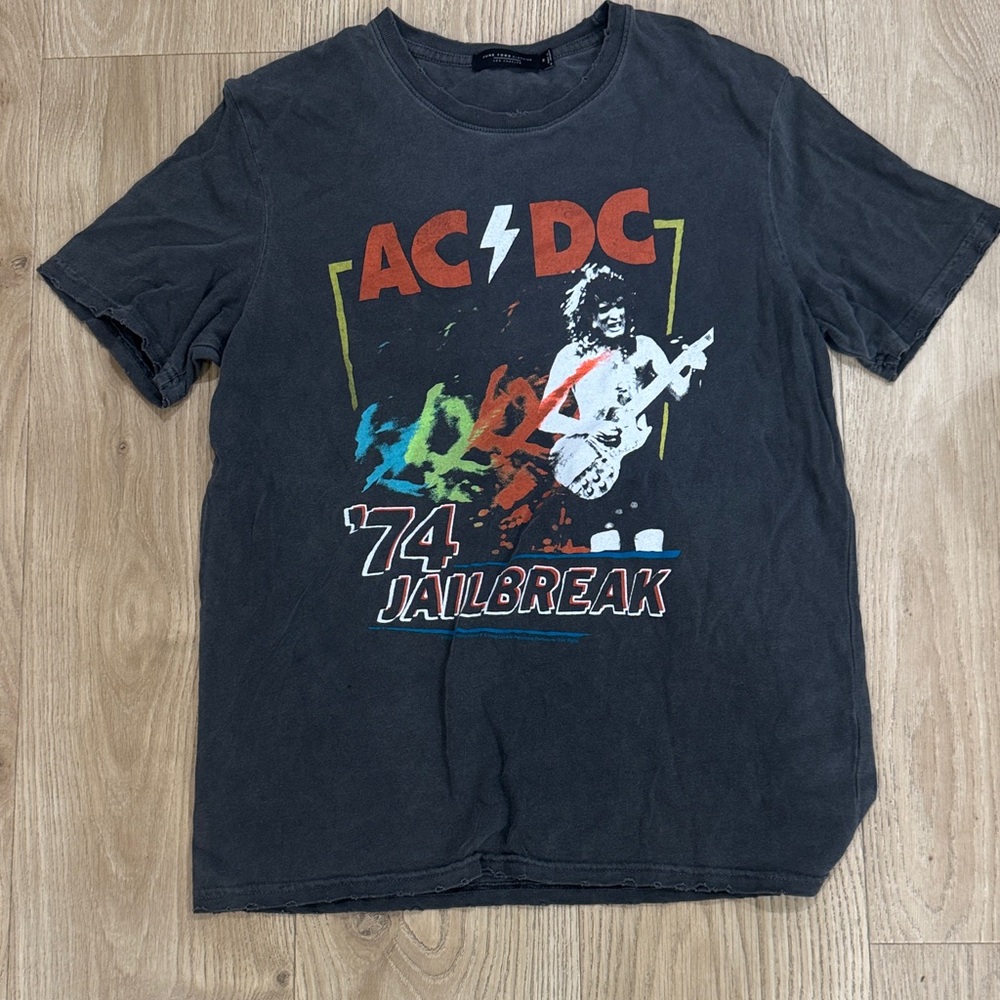 AC/DC Vintage Black '74 Jailbreak Tee